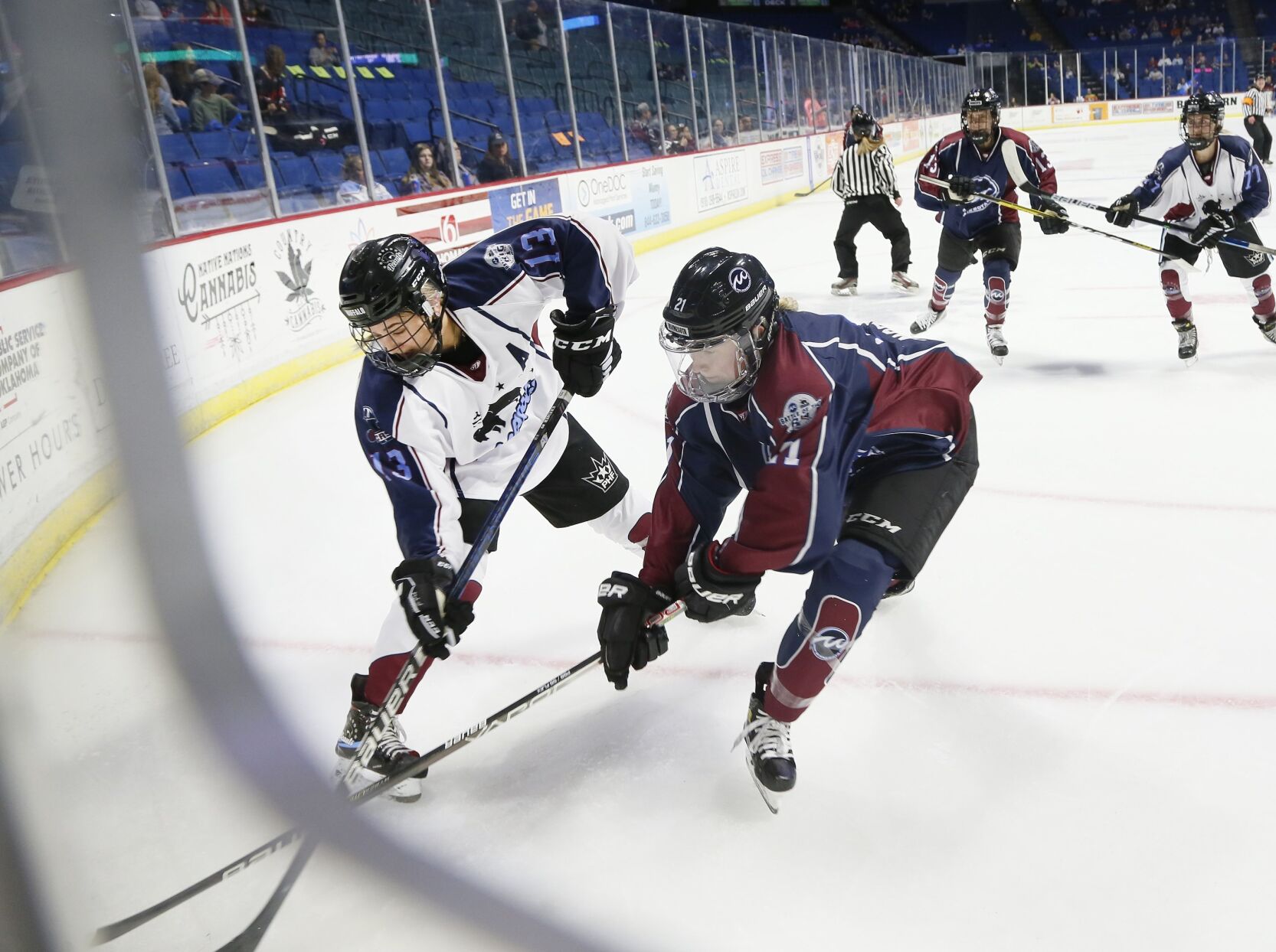 040322-tul-spt-hockey